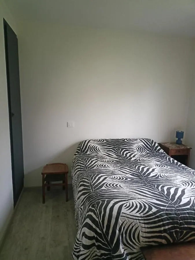 Brigitte Carbonnel Apartment Aydat 0*,